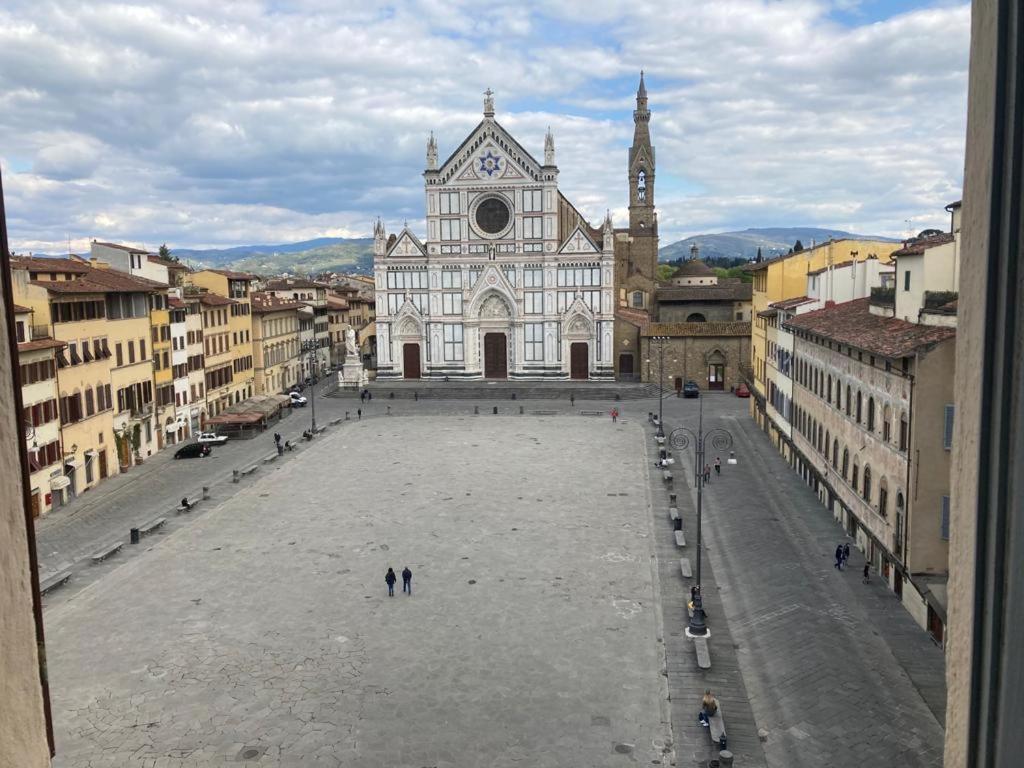 Attico In Piazza Santa Croce Apartment ฟลอเรนซ์ ภายนอก รูปภาพ